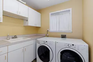 415 NW Kotrik Pl, Beaverton, OR 97006 - Photo 18