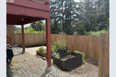 2389 Brooklyn Dr, Coos Bay, OR 97420 - Photo 24