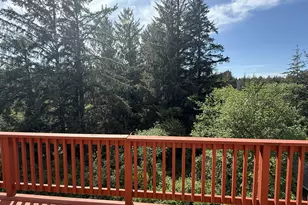 2389 Brooklyn Dr, Coos Bay, OR 97420 - Photo 16