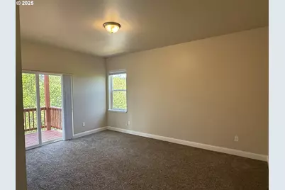 2389 Brooklyn Dr, Coos Bay, OR 97420 - Photo 6