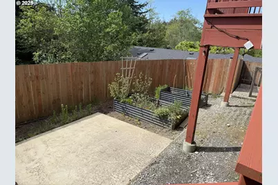 2389 Brooklyn Dr, Coos Bay, OR 97420 - Photo 26