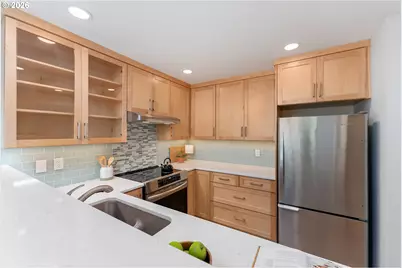 1320 SW Hall St #202, Portland, OR 97201 - Photo 8