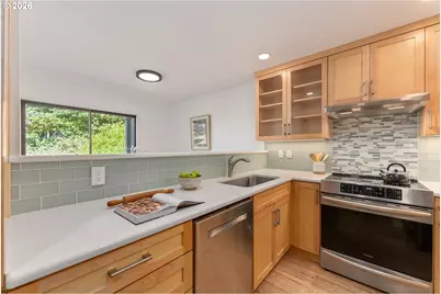 1320 SW Hall St #202, Portland, OR 97201 - Photo 14