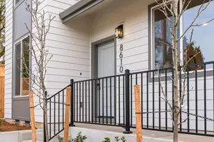 8610 SW 21st Ave, Portland, OR 97219 - Photo 2