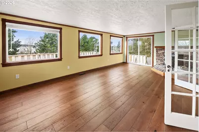 886 Florence Ave, Astoria, OR 97103 - Photo 18