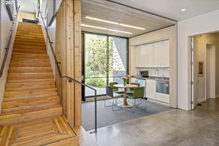 4262 SE Belmont St, Portland, OR 97215 - Photo 4