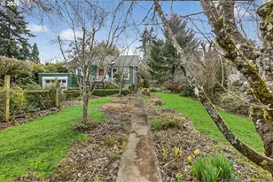 1506 SW Spring Garden St, Portland, OR 97219 - Photo 2