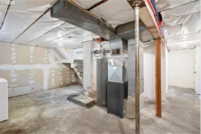 6820 N Delaware Ave, Portland, OR 97217 - Photo 32