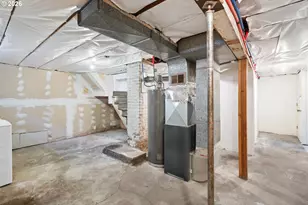 6820 N Delaware Ave, Portland, OR 97217 - Photo 32