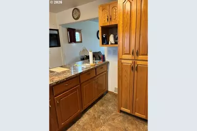 3041 SW Jay Ave, Pendleton, OR 97801 - Photo 6