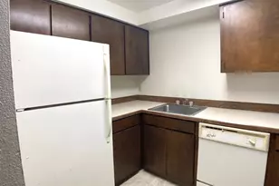 3942 SE Monroe St, Milwaukie, OR 97222 - Photo 2
