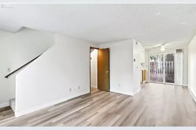 15 NE 127th Ave, Portland, OR 97230 - Photo 8