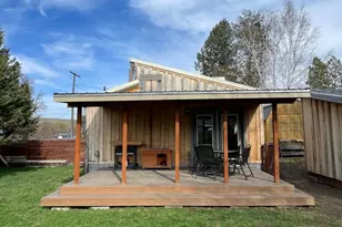 302 S Alder St, Wallowa, OR 97885 - Photo 12