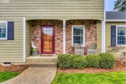 1555 S Evergreen St, Canby, OR 97013 - Photo 2