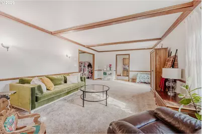 1555 S Evergreen St, Canby, OR 97013 - Photo 4