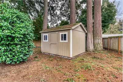 1555 S Evergreen St, Canby, OR 97013 - Photo 28