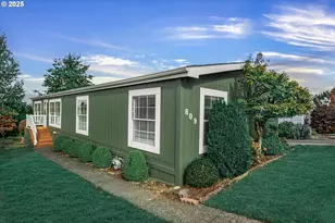 809 SW Crestview Way, Troutdale, OR 97060 - Photo 2