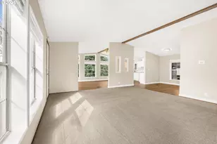 809 SW Crestview Way, Troutdale, OR 97060 - Photo 16