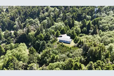 94760 Adams Rd, Gold Beach, OR 97444 - Photo 10