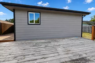 1841 Madrona St, North Bend, OR 97459 - Photo 12