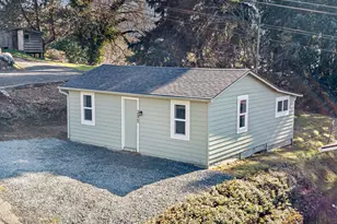 295 E C Ave, Drain, OR 97435 - Photo 1