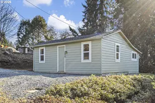 295 E C Ave, Drain, OR 97435 - Photo 2