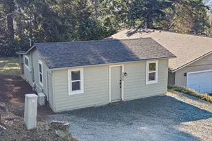 295 E C Ave, Drain, OR 97435 - Photo 4