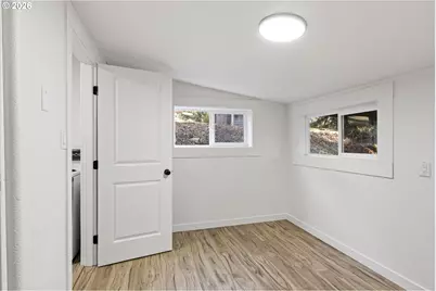 295 E C Ave, Drain, OR 97435 - Photo 32