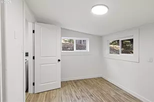 295 E C Ave, Drain, OR 97435 - Photo 32