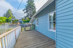 1138 Oregon Ave, Coos Bay, OR 97420 - Photo 34