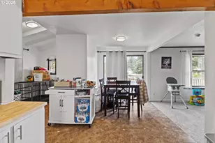 1138 Oregon Ave, Coos Bay, OR 97420 - Photo 16