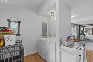 1138 Oregon Ave, Coos Bay, OR 97420 - Photo 18