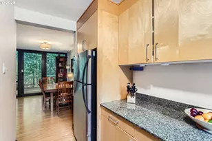 255 SW Harrison St, Portland, OR 97201 - Photo 18