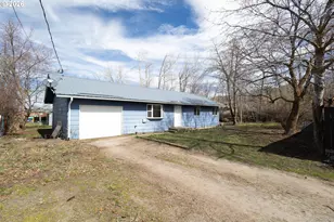 301 E 10th St, Joseph, OR 97846 - Photo 28