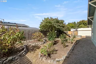 9929 SE Brandeis St, Clackamas, OR 97015 - Photo 30