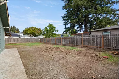 9929 SE Brandeis St, Clackamas, OR 97015 - Photo 24