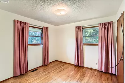 14031 SE Rhone St, Portland, OR 97236 - Photo 22