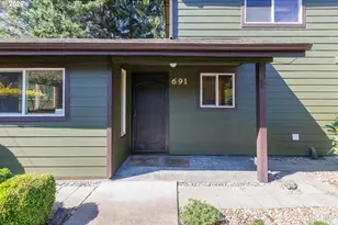 691 SE Jetty Ave, Lincoln City, OR 97367 - Photo 2