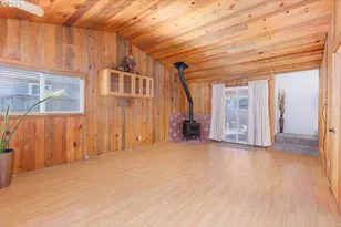 691 SE Jetty Ave, Lincoln City, OR 97367 - Photo 4