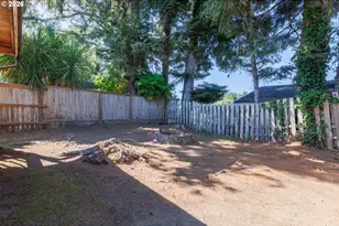 691 SE Jetty Ave, Lincoln City, OR 97367 - Photo 32