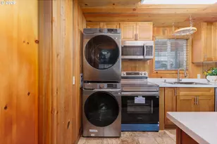 691 SE Jetty Ave, Lincoln City, OR 97367 - Photo 12