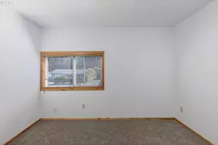 691 SE Jetty Ave, Lincoln City, OR 97367 - Photo 26