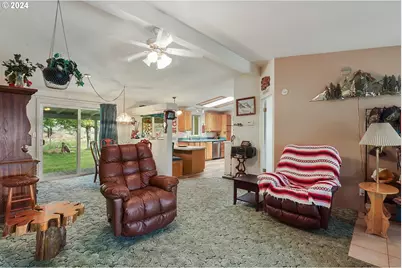 1206 N US Highway 197, Maupin, OR 97037 - Photo 4