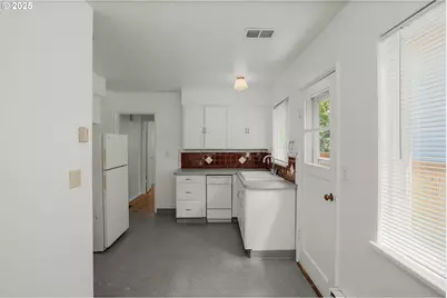 5325/5327 NE Davis St, Portland, OR 97213 - Photo 16