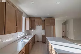 2294 SW Wallula Ln, Gresham, OR 97080 - Photo 8