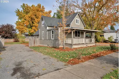 477 W Sherman St, Lebanon, OR 97355 - Photo 2