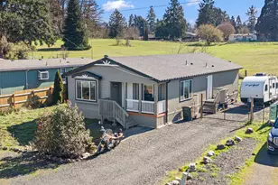 644 Main St, Yoncalla, OR 97499 - Photo 2