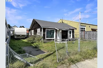 636 Hemlock St, Brookings, OR 97415 - Photo 2