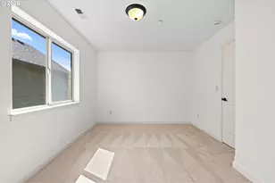 16147 SW Medallion Ln, Beaverton, OR 97007 - Photo 32