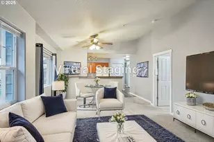 10654 NE Holly St, Hillsboro, OR 97006 - Photo 2